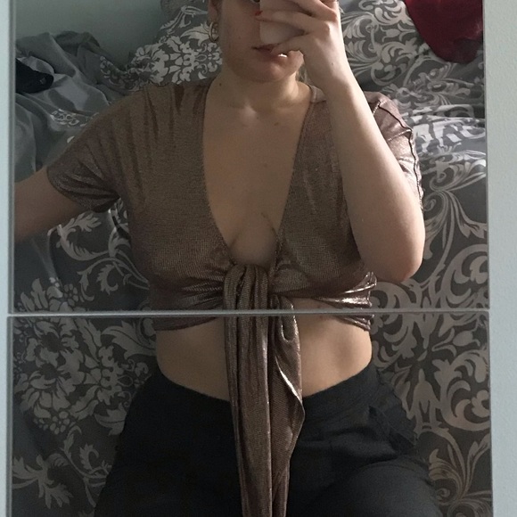 TIGER MIST pink/silver iridescent crop wrap top - Picture 5 of 5